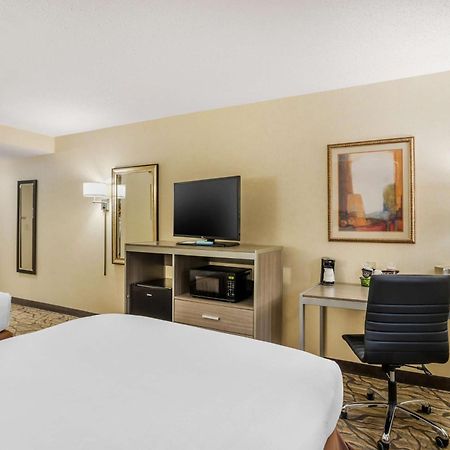 Best Western Danville Inn Bagian luar foto
