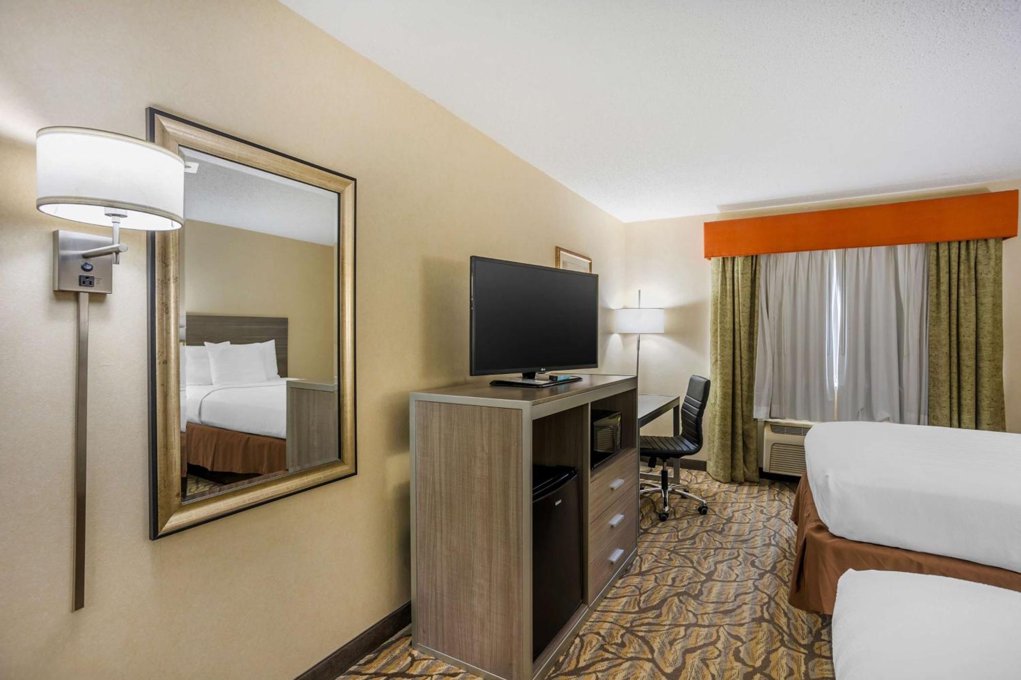 Best Western Danville Inn Bagian luar foto